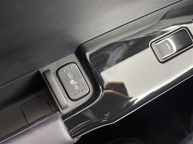 オデッセイハイブリッド e:HEVアブソルート・EXブラックエディション 純正11型ナビ(フルセグTV/AM/FM/CD/DVD/BT/USB/HDMI/AppleCarPlay/AndroidAuto) 置くだけ充電 ブラインドスポットモニター 全方位カメラ(37枚目)