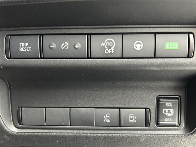 セレナ ハイウェイスターV 純正12.3型ディスプレイオーディオナビ 全方位 プロパイロット BSM 前後シートヒーター デジタルインナーミラー インテリジェントクルーズコントロール エマージェンシーブレーキ 車線逸脱防止警報(11枚目)