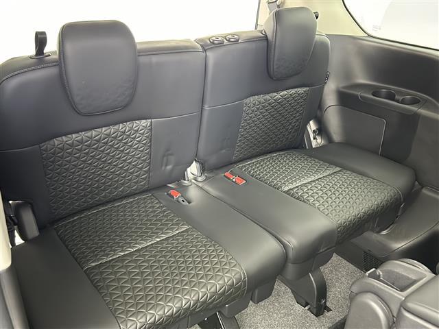 セレナ ハイウェイスターV 純正12.3型ディスプレイオーディオナビ 全方位 プロパイロット BSM 前後シートヒーター デジタルインナーミラー インテリジェントクルーズコントロール エマージェンシーブレーキ 車線逸脱防止警報(15枚目)