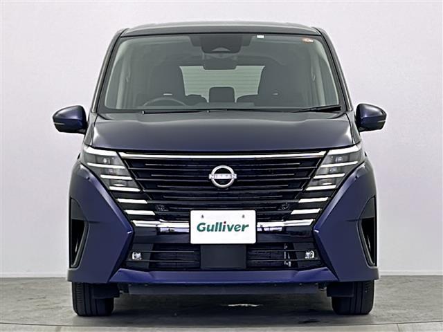 セレナ ハイウェイスターV 純正12.3型ディスプレイオーディオナビ 全方位 プロパイロット BSM 前後シートヒーター デジタルインナーミラー インテリジェントクルーズコントロール エマージェンシーブレーキ 車線逸脱防止警報(16枚目)