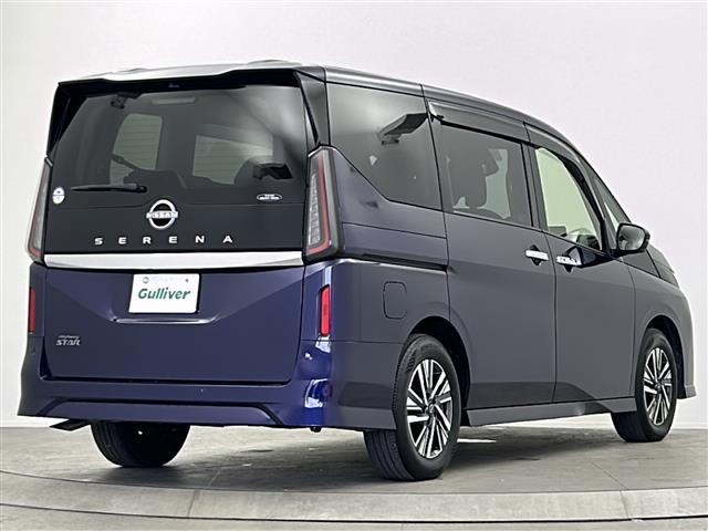 セレナ ハイウェイスターV 純正12.3型ディスプレイオーディオナビ 全方位 プロパイロット BSM 前後シートヒーター デジタルインナーミラー インテリジェントクルーズコントロール エマージェンシーブレーキ 車線逸脱防止警報(25枚目)