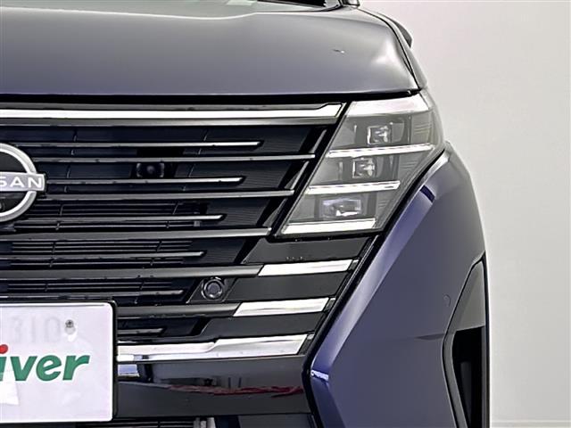 セレナ ハイウェイスターV 純正12.3型ディスプレイオーディオナビ 全方位 プロパイロット BSM 前後シートヒーター デジタルインナーミラー インテリジェントクルーズコントロール エマージェンシーブレーキ 車線逸脱防止警報(27枚目)