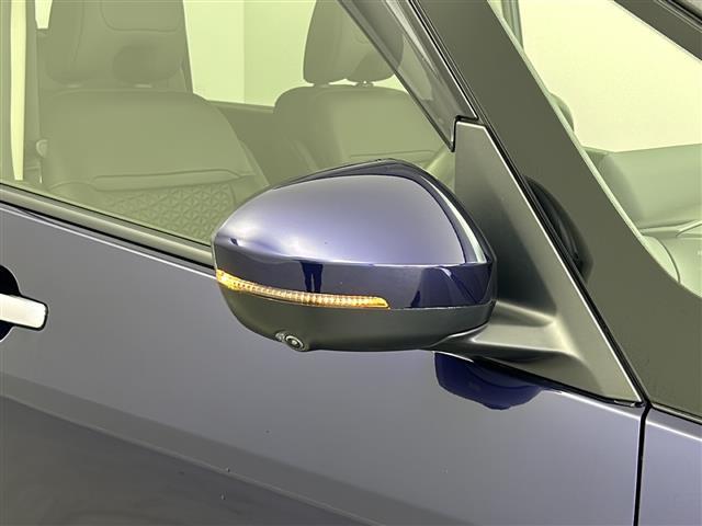 セレナ ハイウェイスターV 純正12.3型ディスプレイオーディオナビ 全方位 プロパイロット BSM 前後シートヒーター デジタルインナーミラー インテリジェントクルーズコントロール エマージェンシーブレーキ 車線逸脱防止警報(28枚目)