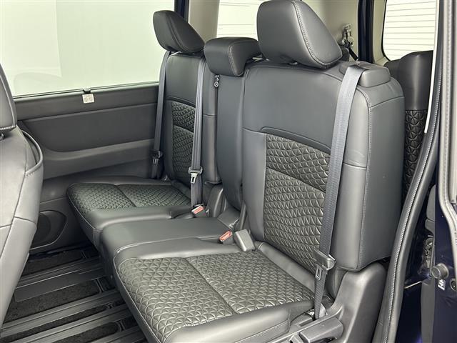 セレナ ハイウェイスターV 純正12.3型ディスプレイオーディオナビ 全方位 プロパイロット BSM 前後シートヒーター デジタルインナーミラー インテリジェントクルーズコントロール エマージェンシーブレーキ 車線逸脱防止警報(38枚目)