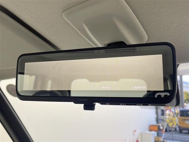 デリカミニ Ｔ　プレミアム　届出済未使用車　純正９インチディスプレイオーディオ　３６０度カメラ　デジタルインナーミラー　両側電動ドア　レーダークルーズコントロール　車線維持支援機能　両側パワースライドドア　純正１５ＡＷ（6枚目）