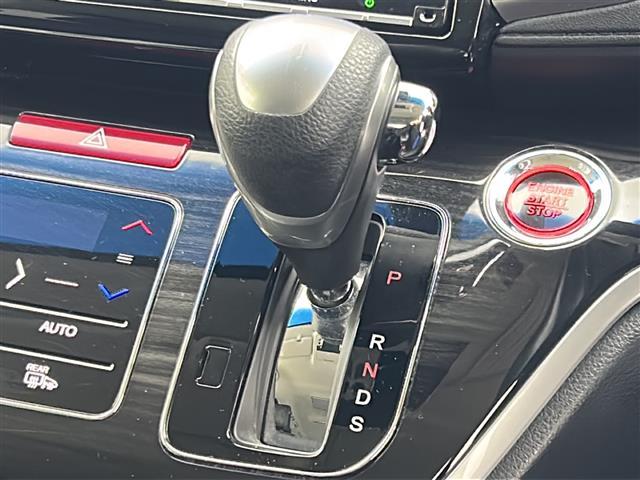 オデッセイ アブソルート・EXホンダセンシング 純正9incインターナビ 純正11.6inc後席モニター ブラインドスポットモニター 全方位カメラ 両側パワスラ ホンダセンシング 追従クルーズコントロール 前後コーナーセンサー ETC2.0 禁煙(6枚目)