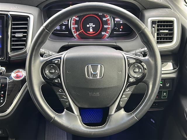 オデッセイ アブソルート・EXホンダセンシング 純正9incインターナビ 純正11.6inc後席モニター ブラインドスポットモニター 全方位カメラ 両側パワスラ ホンダセンシング 追従クルーズコントロール 前後コーナーセンサー ETC2.0 禁煙(7枚目)