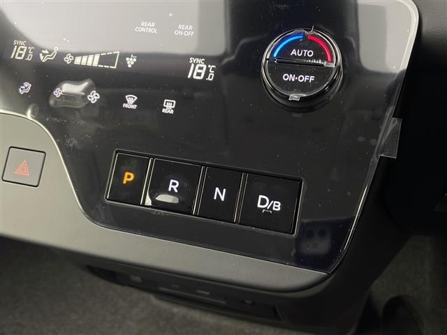 セレナ e-パワー ハイウェイスターV 登録済未使用車 純正12.3インチディスプレイオーディオ HDMI 360度カメラ デジタルインナーミラー ETC2.0 ドライブレコーダー プロパイロット ワイヤレス充電 ブラインドスポットモニター(11枚目)