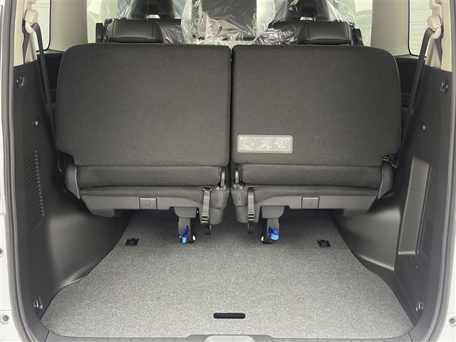 セレナ e-パワー ハイウェイスターV 登録済未使用車 純正12.3インチディスプレイオーディオ HDMI 360度カメラ デジタルインナーミラー ETC2.0 ドライブレコーダー プロパイロット ワイヤレス充電 ブラインドスポットモニター(15枚目)