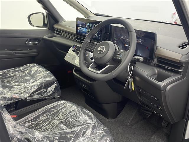 セレナ e-パワー ハイウェイスターV 登録済未使用車 純正12.3インチディスプレイオーディオ HDMI 360度カメラ デジタルインナーミラー ETC2.0 ドライブレコーダー プロパイロット ワイヤレス充電 ブラインドスポットモニター(29枚目)