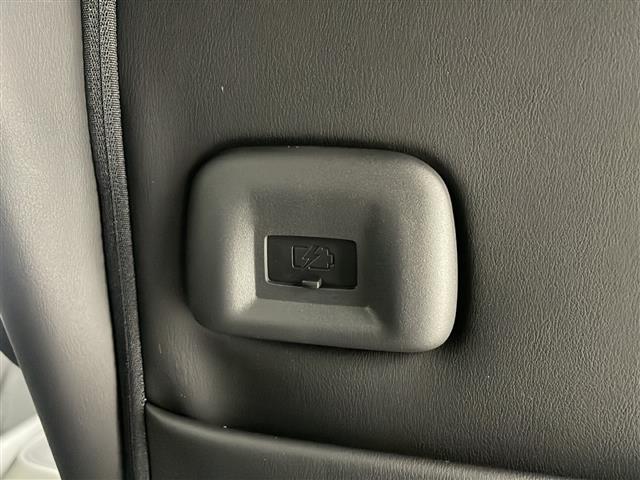 セレナ e-パワー ハイウェイスターV 登録済未使用車 純正12.3インチディスプレイオーディオ HDMI 360度カメラ デジタルインナーミラー ETC2.0 ドライブレコーダー プロパイロット ワイヤレス充電 ブラインドスポットモニター(35枚目)