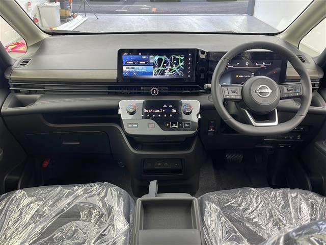 セレナ e-パワー ハイウェイスターV 登録済未使用車 純正12.3インチディスプレイオーディオ HDMI 360度カメラ デジタルインナーミラー ETC2.0 ドライブレコーダー プロパイロット ワイヤレス充電 ブラインドスポットモニター(42枚目)