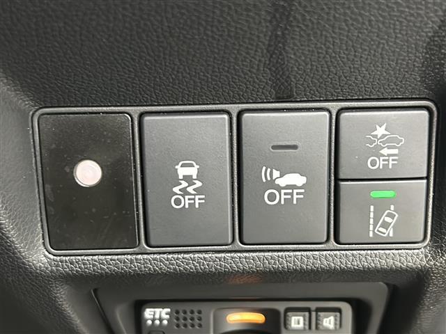 ステップワゴンスパーダ スパーダハイブリッド G・EX ホンダセンシング 純正9インチインターナビ 社外後席フリップダウンモニター 全方位カメラ パーキングアシスト ホンダセンシング 追従クルーズコントロール 両側パワースライドドア ハーフレザーシート シートヒーター(11枚目)