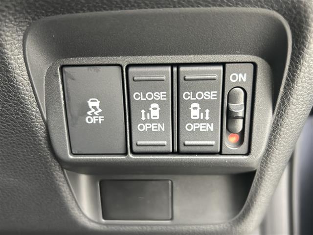 フリード e:HEVクロスター 登録済未使用車 純正9インチSDナビ バックカメラ 両側パワースライドドア 衝突被害軽減システム ブラインドスポットモニター 衝突被害軽減システム ハーフレザーシート シートヒータ コーナーセンサー(5枚目)