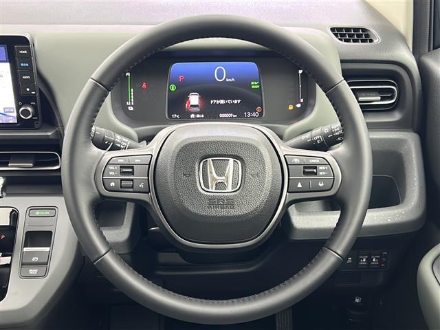 フリード e:HEVクロスター 登録済未使用車 純正9インチSDナビ バックカメラ 両側パワースライドドア 衝突被害軽減システム ブラインドスポットモニター 衝突被害軽減システム ハーフレザーシート シートヒータ コーナーセンサー(9枚目)