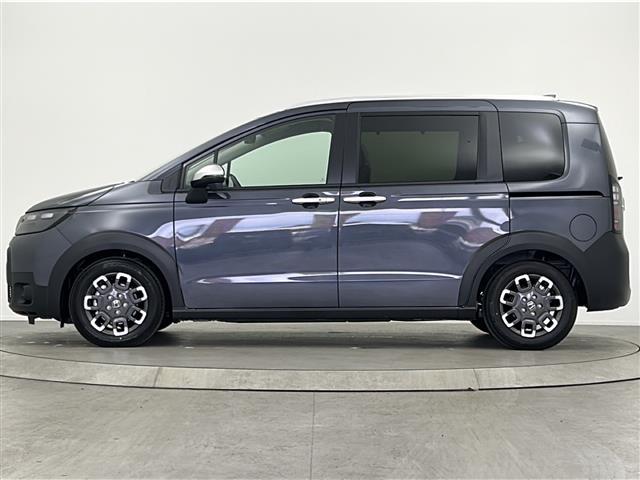 フリード e:HEVクロスター 登録済未使用車 純正9インチSDナビ バックカメラ 両側パワースライドドア 衝突被害軽減システム ブラインドスポットモニター 衝突被害軽減システム ハーフレザーシート シートヒータ コーナーセンサー(19枚目)