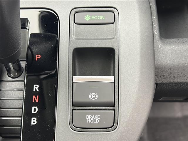 フリード e:HEVクロスター 登録済未使用車 純正9インチSDナビ バックカメラ 両側パワースライドドア 衝突被害軽減システム ブラインドスポットモニター 衝突被害軽減システム ハーフレザーシート シートヒータ コーナーセンサー(35枚目)