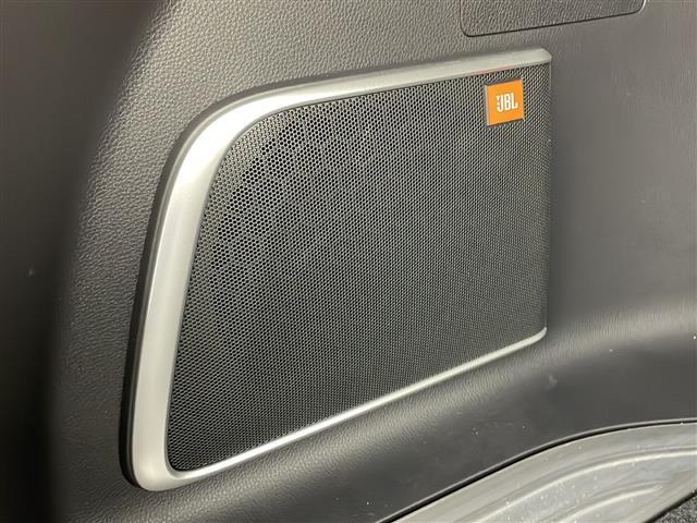 ハリアー Ｚ　レザーパッケージ　ＪＢＬ専用１２．３インチナビ　ＨＤＭＩ接続　全方位カメラ　トヨタセーフティセンス　レーダークルコン　モデリスタエアロ　ビルトインＥＴＣ２．０　前席シートクーラー・ヒーター　ドラレコ　ハンドルヒーター（4枚目）