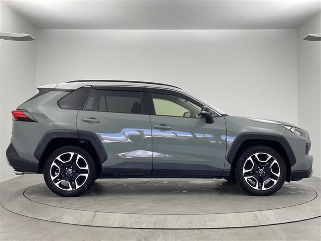 ＲＡＶ４ アドベンチャー　４ＷＤ　純正ナビ　デジタルインナーミラー　バックカメラ　ＥＴＣ　ドライブレコーダー前後　衝突被害軽減システム　クルーズコントロール追跡　ＢＳＭ　コーナーセンサー前後　純正１９インチＡＷ　オートライト（18枚目）