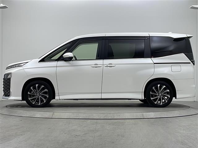 ヴォクシー ハイブリッドＳ－Ｚ　ワンオーナー　純正１０．５型ディスプレイオーディオ　快適利便パッケージ　オットマン　ステアリングヒーター　シートヒーター　バックカメラ　追従走行付きクルーズコントロール　ＷＡＣ　１００Ｖ電源　ＥＴＣ（19枚目）