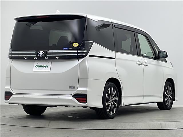 ヴォクシー ハイブリッドＳ－Ｚ　ワンオーナー　純正１０．５型ディスプレイオーディオ　快適利便パッケージ　オットマン　ステアリングヒーター　シートヒーター　バックカメラ　追従走行付きクルーズコントロール　ＷＡＣ　１００Ｖ電源　ＥＴＣ（23枚目）