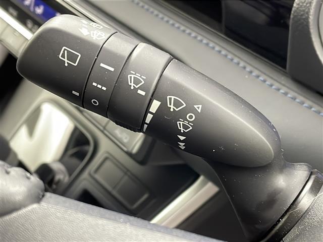 ヴォクシー ハイブリッドＳ－Ｚ　ワンオーナー　純正１０．５型ディスプレイオーディオ　快適利便パッケージ　オットマン　ステアリングヒーター　シートヒーター　バックカメラ　追従走行付きクルーズコントロール　ＷＡＣ　１００Ｖ電源　ＥＴＣ（36枚目）
