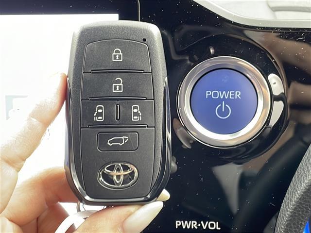 ヴォクシー ハイブリッドＳ－Ｚ　ワンオーナー　純正１０．５型ディスプレイオーディオ　快適利便パッケージ　オットマン　ステアリングヒーター　シートヒーター　バックカメラ　追従走行付きクルーズコントロール　ＷＡＣ　１００Ｖ電源　ＥＴＣ（37枚目）