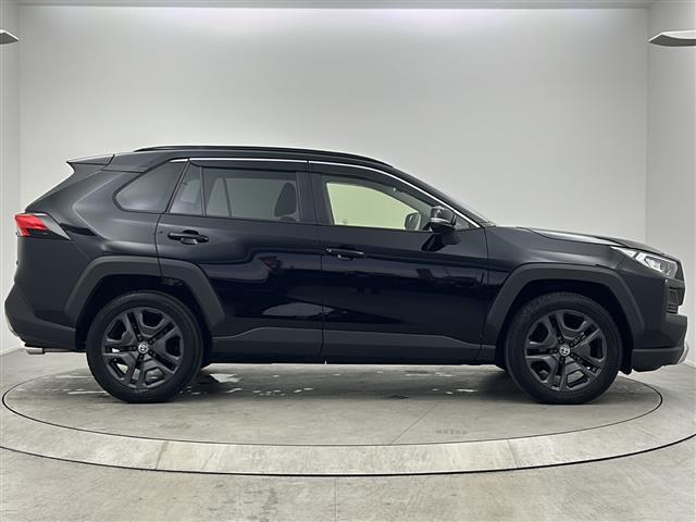 ＲＡＶ４ アドベンチャー　純正１０．５型ＤＡナビ　パノラマミックビューモニター　ＢＳＭ　シートベンチレーション　シートヒーター　トヨタセーフティセンス　レーダークルーズコントロール　プリクラッシュセーフティ　純正ＡＷ　　ＥＴＣ（18枚目）