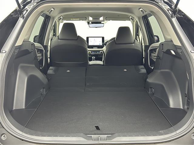 ＲＡＶ４ アドベンチャー　純正１０．５型ＤＡナビ　パノラマミックビューモニター　ＢＳＭ　シートベンチレーション　シートヒーター　トヨタセーフティセンス　レーダークルーズコントロール　プリクラッシュセーフティ　純正ＡＷ　　ＥＴＣ（39枚目）