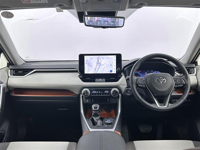 ＲＡＶ４ アドベンチャー　純正１０．５型ＤＡナビ　パノラマミックビューモニター　ＢＳＭ　シートベンチレーション　シートヒーター　トヨタセーフティセンス　レーダークルーズコントロール　プリクラッシュセーフティ　純正ＡＷ　　ＥＴＣ（42枚目）