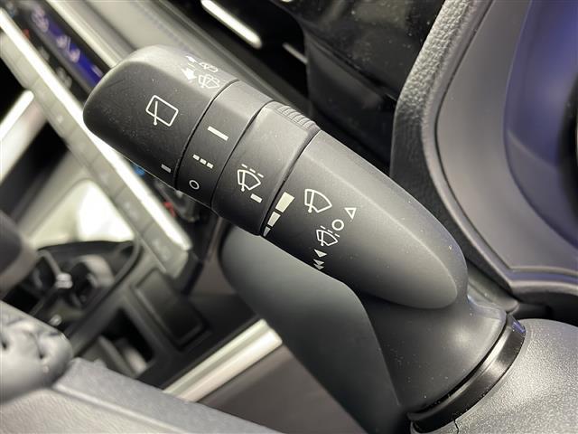 ヴォクシー ハイブリッドS-Z 純正10.5インチDAナビ 快適利便パッケージHigh ユニバーサルステップ プロジェクター三眼LEDライト パワーバックドア トヨタセーフティセンス 前後シートヒーター 両側パワスラ 追従クルコン(8枚目)