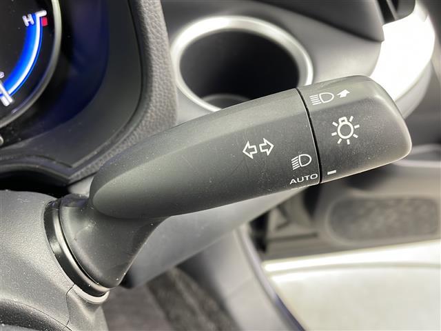 ヴォクシー ハイブリッドS-Z 純正10.5インチDAナビ 快適利便パッケージHigh ユニバーサルステップ プロジェクター三眼LEDライト パワーバックドア トヨタセーフティセンス 前後シートヒーター 両側パワスラ 追従クルコン(9枚目)