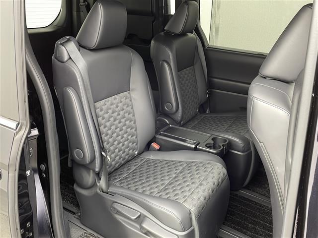 ヴォクシー ハイブリッドS-Z 純正10.5インチDAナビ 快適利便パッケージHigh ユニバーサルステップ プロジェクター三眼LEDライト パワーバックドア トヨタセーフティセンス 前後シートヒーター 両側パワスラ 追従クルコン(15枚目)