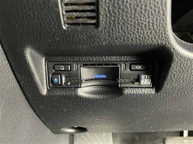 ヴォクシー ハイブリッドS-Z 純正10.5インチDAナビ 快適利便パッケージHigh ユニバーサルステップ プロジェクター三眼LEDライト パワーバックドア トヨタセーフティセンス 前後シートヒーター 両側パワスラ 追従クルコン(32枚目)