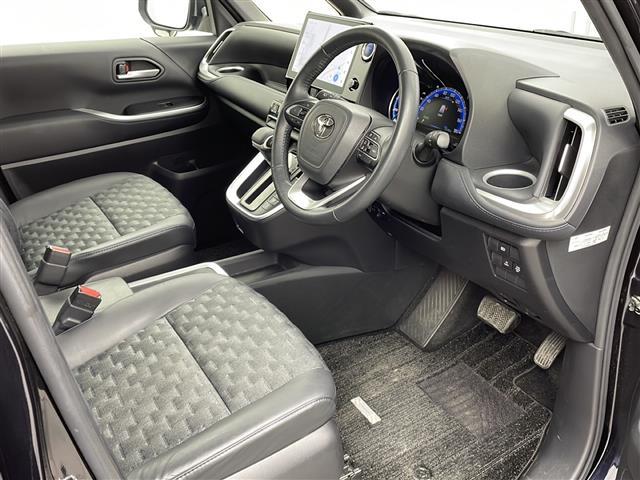 ヴォクシー ハイブリッドS-Z 純正10.5インチDAナビ 快適利便パッケージHigh ユニバーサルステップ プロジェクター三眼LEDライト パワーバックドア トヨタセーフティセンス 前後シートヒーター 両側パワスラ 追従クルコン(34枚目)