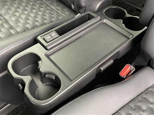 ヴォクシー ハイブリッドS-Z 純正10.5インチDAナビ 快適利便パッケージHigh ユニバーサルステップ プロジェクター三眼LEDライト パワーバックドア トヨタセーフティセンス 前後シートヒーター 両側パワスラ 追従クルコン(39枚目)