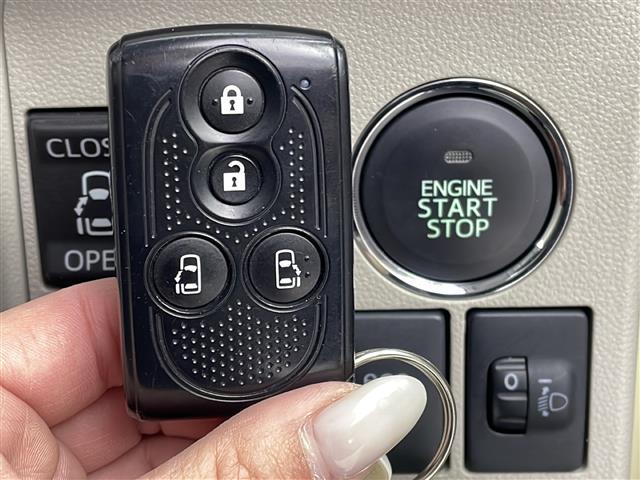 タント Xターボ SA 純正SDナビ ETC バックカメラ 両側パワースライドドア アイドリングストップ 衝突被害軽減システム スタッドレスタイヤ積み込み 純正ミッキーマウスシートカバー・フロアマット オートライト ABS(6枚目)