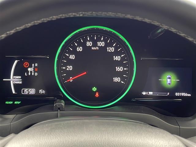 ヴェゼル ハイブリッドＲＳ・ホンダセンシング　ワンオーナー　純正８型ナビ　バックカメラ　レーダークルーズ　ＥＴＣ　前方ドラレコ　ホンダセンシング　シートヒーター　ハーフレザーシート　パドルシフト　スマートキー　スペアキー　純正ＡＷ　ＨＤＭＩ（5枚目）