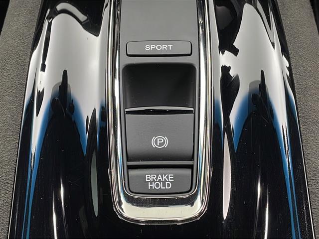 ヴェゼル ハイブリッドＲＳ・ホンダセンシング　ワンオーナー　純正８型ナビ　バックカメラ　レーダークルーズ　ＥＴＣ　前方ドラレコ　ホンダセンシング　シートヒーター　ハーフレザーシート　パドルシフト　スマートキー　スペアキー　純正ＡＷ　ＨＤＭＩ（7枚目）