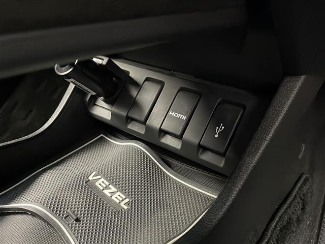 ヴェゼル ハイブリッドＲＳ・ホンダセンシング　ワンオーナー　純正８型ナビ　バックカメラ　レーダークルーズ　ＥＴＣ　前方ドラレコ　ホンダセンシング　シートヒーター　ハーフレザーシート　パドルシフト　スマートキー　スペアキー　純正ＡＷ　ＨＤＭＩ（12枚目）