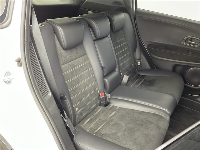 ヴェゼル ハイブリッドＲＳ・ホンダセンシング　ワンオーナー　純正８型ナビ　バックカメラ　レーダークルーズ　ＥＴＣ　前方ドラレコ　ホンダセンシング　シートヒーター　ハーフレザーシート　パドルシフト　スマートキー　スペアキー　純正ＡＷ　ＨＤＭＩ（14枚目）