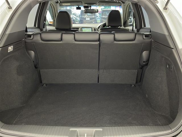 ヴェゼル ハイブリッドＲＳ・ホンダセンシング　ワンオーナー　純正８型ナビ　バックカメラ　レーダークルーズ　ＥＴＣ　前方ドラレコ　ホンダセンシング　シートヒーター　ハーフレザーシート　パドルシフト　スマートキー　スペアキー　純正ＡＷ　ＨＤＭＩ（15枚目）