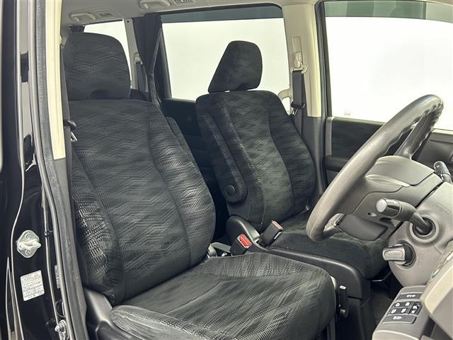 ステップワゴン Ｇ　コンフォートセレクション　純正９型ナビ　両側パワースライドドア　バックカメラ　クルーズコントロール　ワンセグＴＶ　ＣＤ　ＤＶＤ　ＵＳＢ接続　ＡＡＣ　ビルトインＥＴＣ　キセノンヘッドライト　オートライト　アイドリングストップ（11枚目）