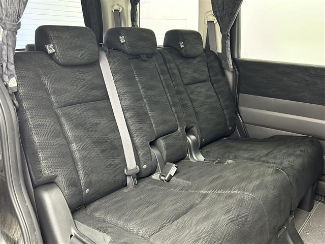 ステップワゴン Ｇ　コンフォートセレクション　純正９型ナビ　両側パワースライドドア　バックカメラ　クルーズコントロール　ワンセグＴＶ　ＣＤ　ＤＶＤ　ＵＳＢ接続　ＡＡＣ　ビルトインＥＴＣ　キセノンヘッドライト　オートライト　アイドリングストップ（12枚目）