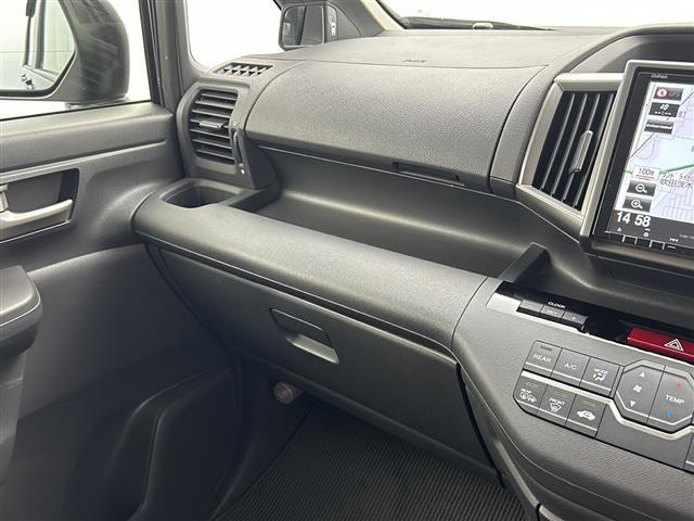 ステップワゴン Ｇ　コンフォートセレクション　純正９型ナビ　両側パワースライドドア　バックカメラ　クルーズコントロール　ワンセグＴＶ　ＣＤ　ＤＶＤ　ＵＳＢ接続　ＡＡＣ　ビルトインＥＴＣ　キセノンヘッドライト　オートライト　アイドリングストップ（37枚目）