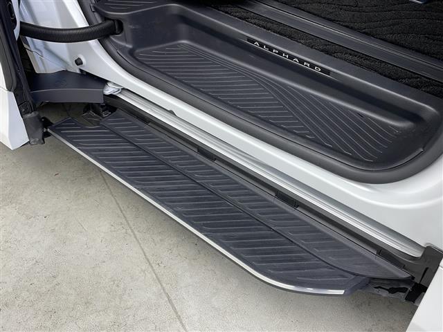 アルファード Z ワンオーナー 純正14incDAナビ 13.2inc後席モニター BSM ユニバーサルステップ デジタルインナーミラー アドバンストパーク 追従クルコン ムーンルーフ 全周囲カメラ 純正アルミホイール(13枚目)