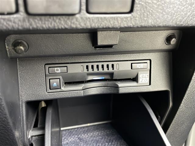 アルファード 2.5S Cパッケージ ワンオーナー JBLサウンド Wムーンルーフ 純正10.5型ナビ 純正12.1型後席モニター 全方位カメラ 3眼LEDヘッドライト パワーバックドア シーケンシャルランプ スペアタイヤ 両側パワスラ(11枚目)