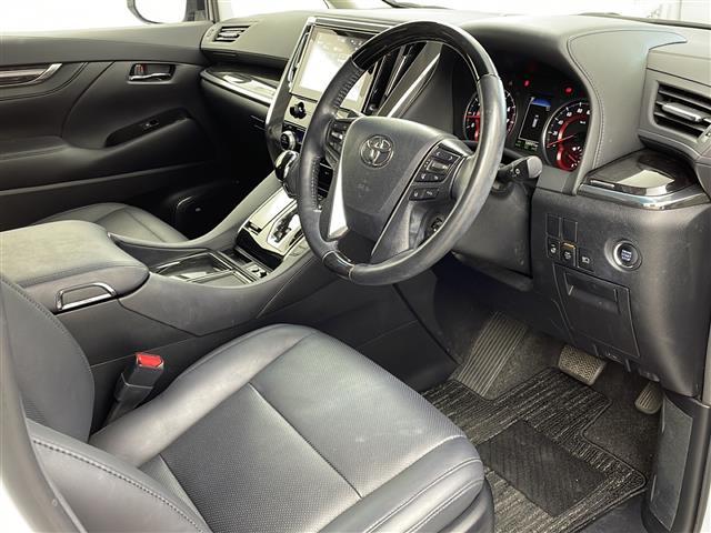 アルファード 2.5S Cパッケージ ワンオーナー JBLサウンド Wムーンルーフ 純正10.5型ナビ 純正12.1型後席モニター 全方位カメラ 3眼LEDヘッドライト パワーバックドア シーケンシャルランプ スペアタイヤ 両側パワスラ(30枚目)