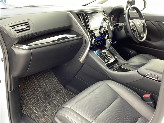 アルファード 2.5S Cパッケージ ワンオーナー JBLサウンド Wムーンルーフ 純正10.5型ナビ 純正12.1型後席モニター 全方位カメラ 3眼LEDヘッドライト パワーバックドア シーケンシャルランプ スペアタイヤ 両側パワスラ(31枚目)