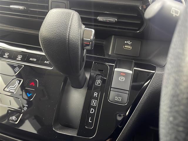 デイズ ハイウェイスター X プロパイロットエディション 純正SDナビ 全方位カメラ ETC 衝突被害軽減システム レーンキープアシスト クルーズコントロール追従 コーナーセンサー前後 オートライト オートホールド 純正14インチAW アイドリングストップ(11枚目)